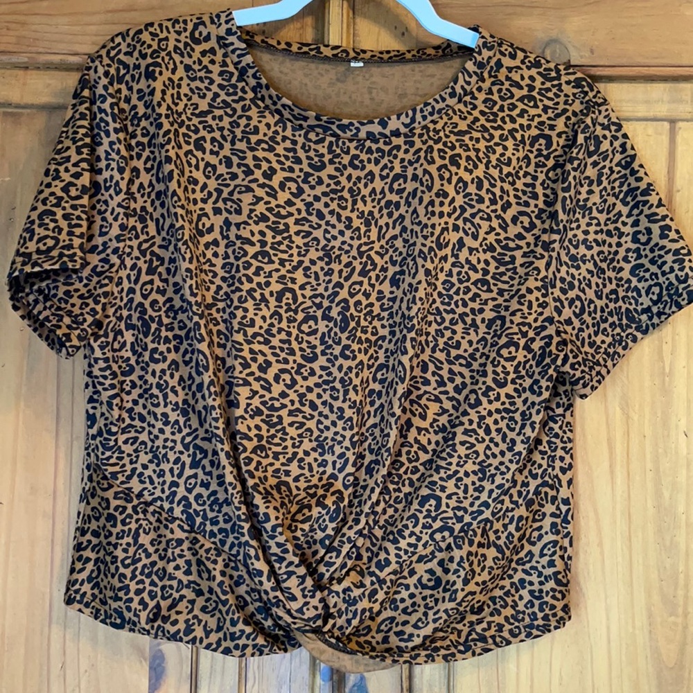 Leopard Crop Top size L
